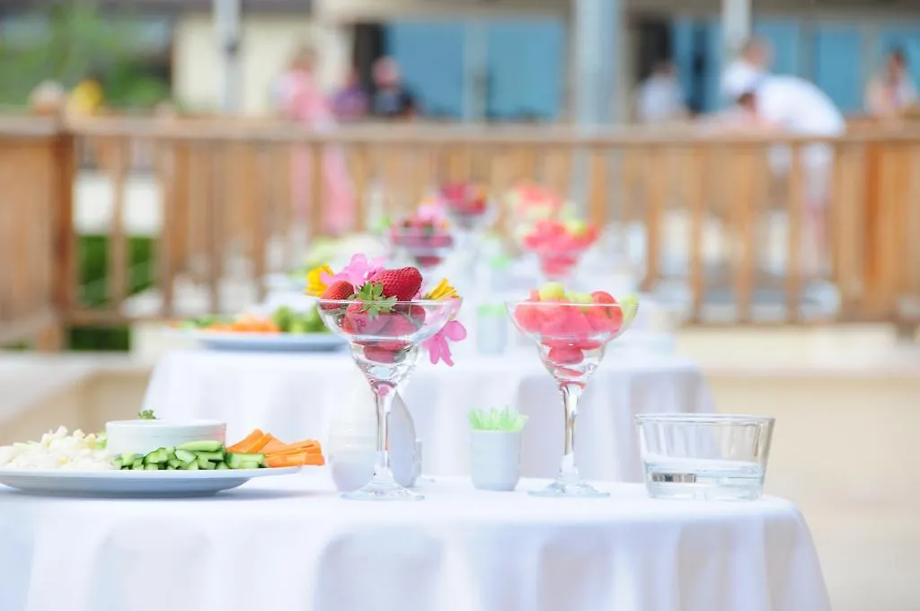Sealight Resort Hotel Kusadasi